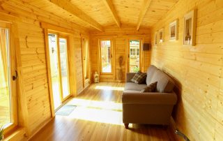 Loghouse.ie log cabin. Top quality log house products.