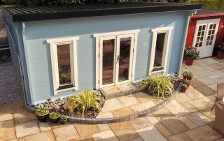 Loghouse.ie log cabin. Top quality log house products.