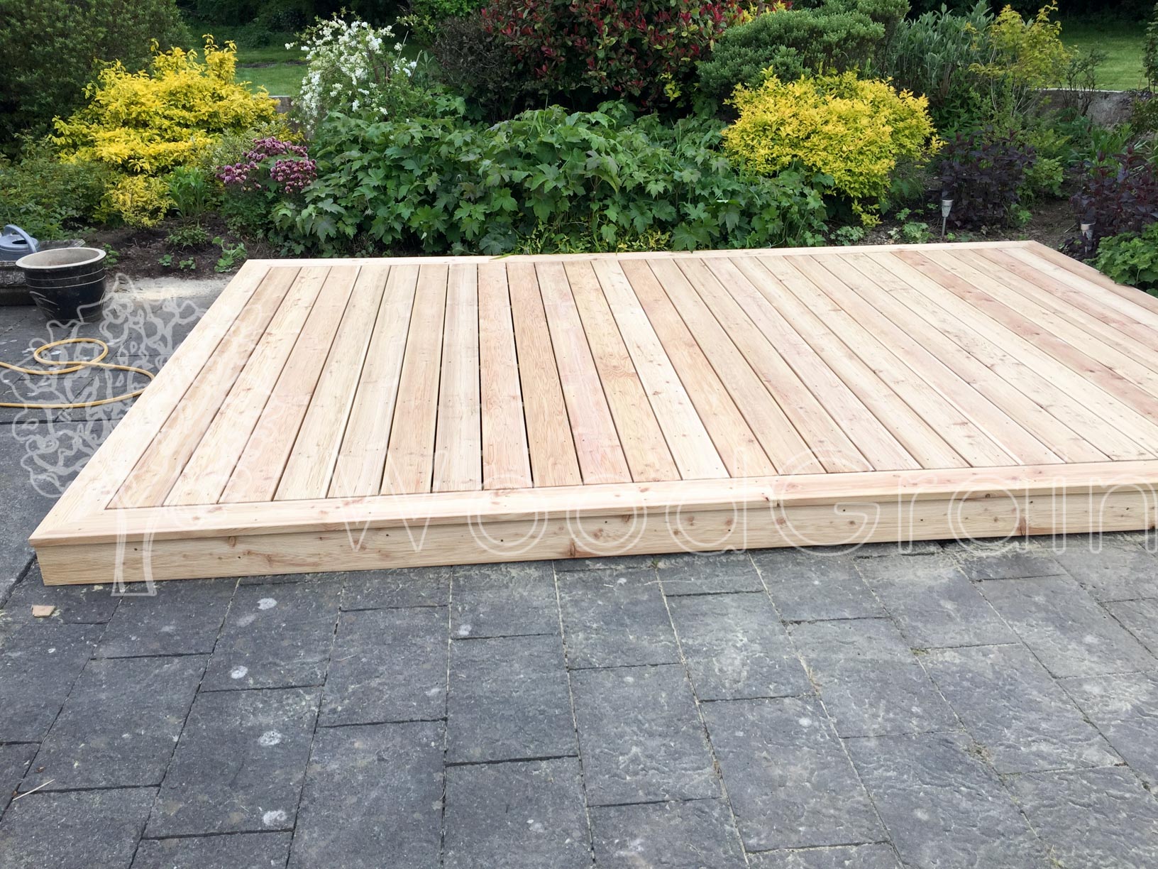 larch decking